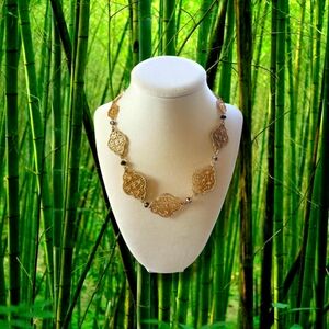 Lonna & Lilly | NWT Gold Tone Filigree Crystal Quatrefoil Necklace